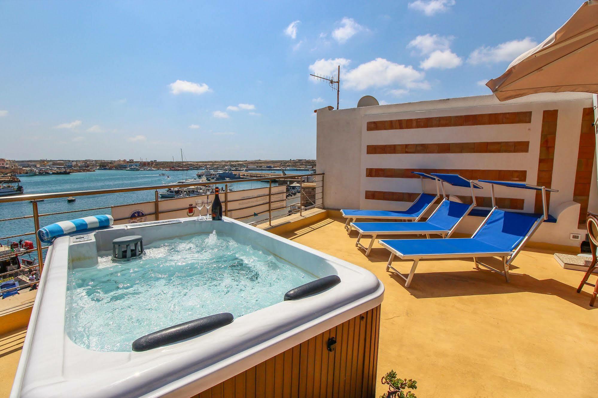 Hotel Paladini di Francia Lampedusa Esterno foto